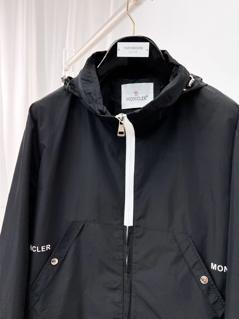 Moncler Outwear Effortless 142003