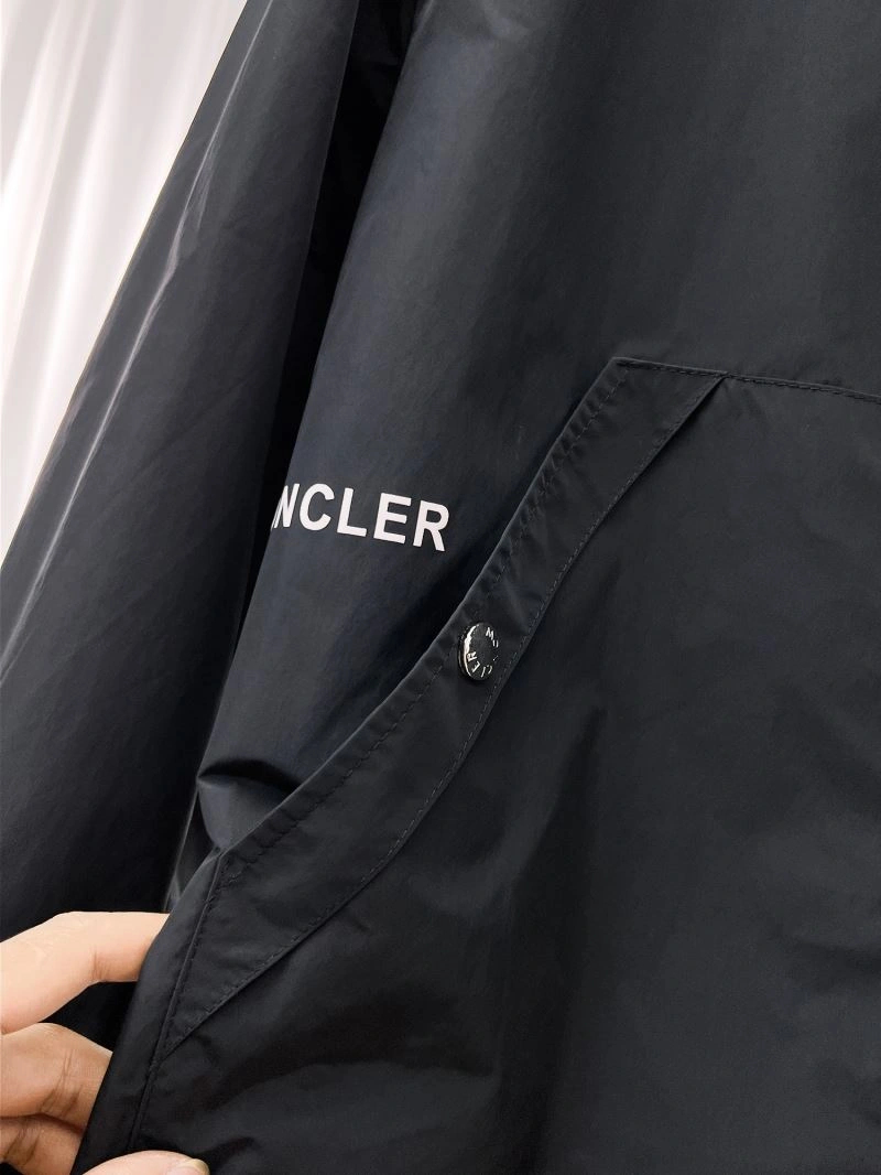 Moncler Outwear Effortless 142003