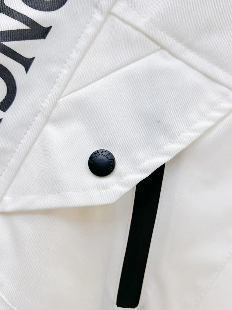 Supportive Moncler Outwear 141996
