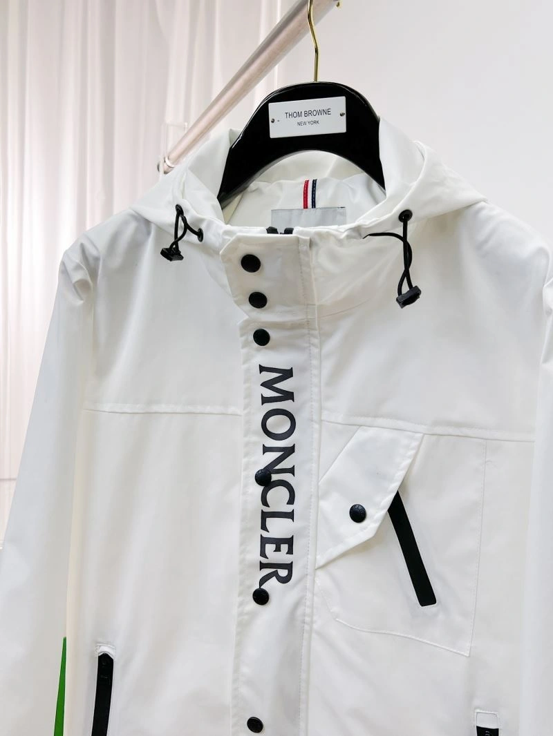 Supportive Moncler Outwear 141996