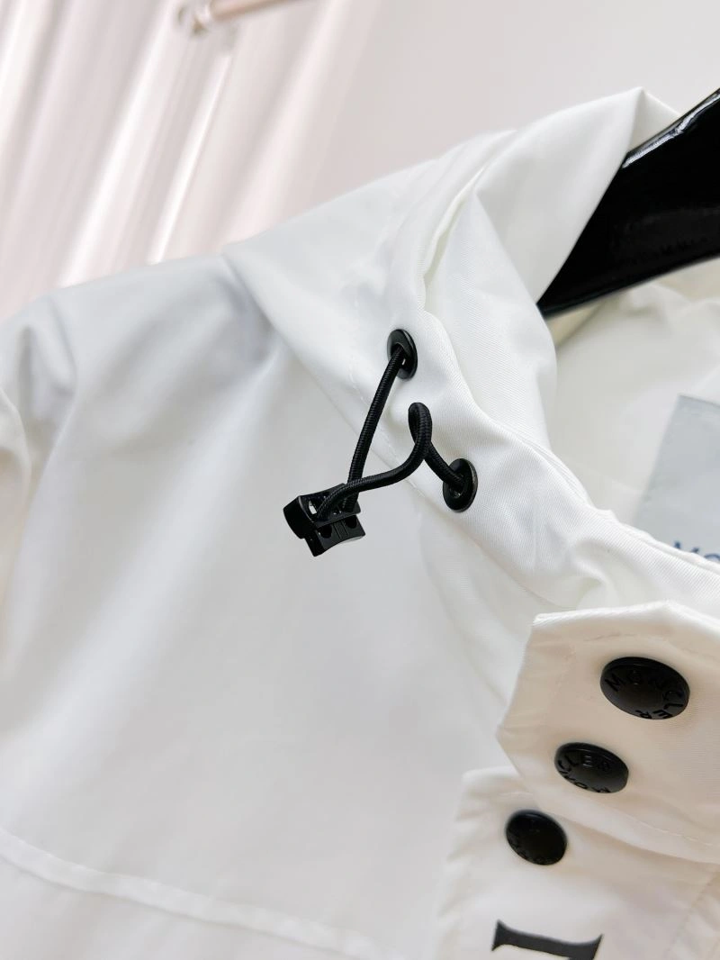 Supportive Moncler Outwear 141996