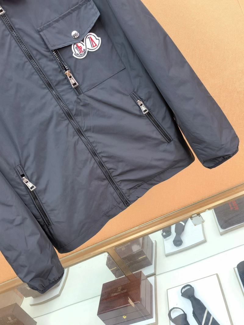 Moncler Outwear WellDesigned 141983