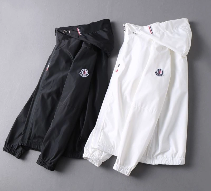 Lightweight Moncler Outwear 141980