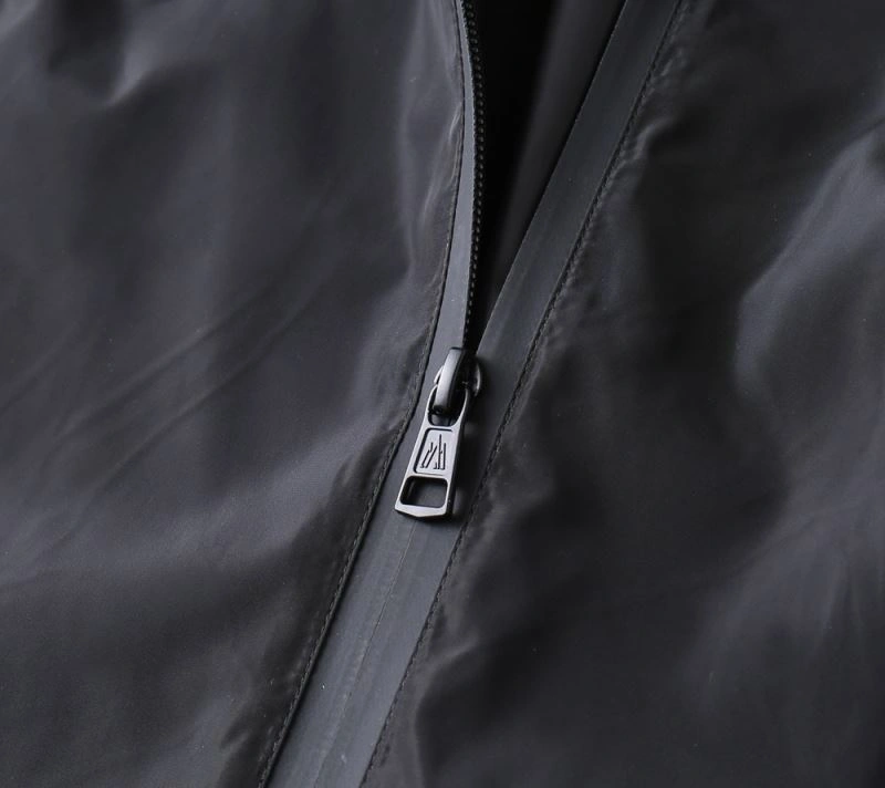 Lightweight Moncler Outwear 141980