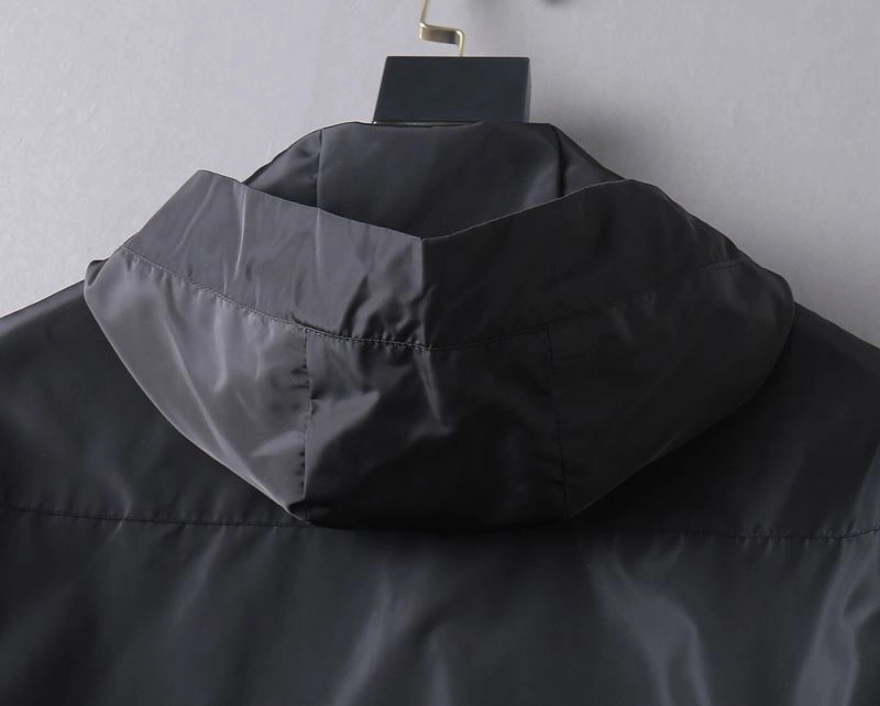 Lightweight Moncler Outwear 141980