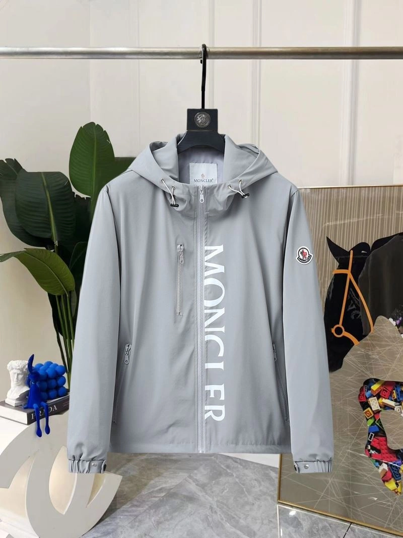 Moncler Outwear Breathable 141981