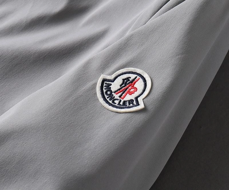 Moncler Outwear Breathable 141981