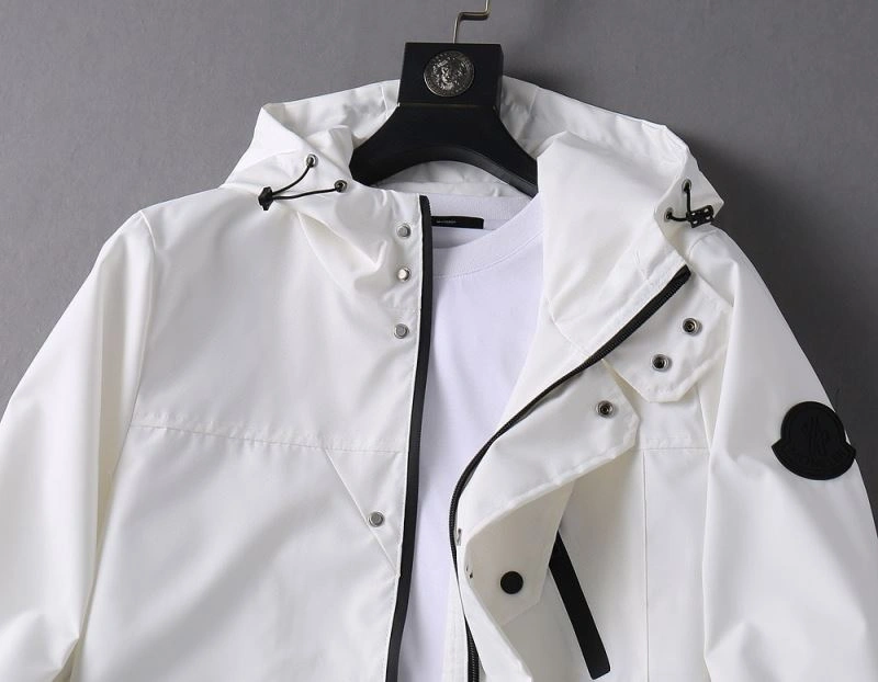 Moncler Outwear OnTrend 141982