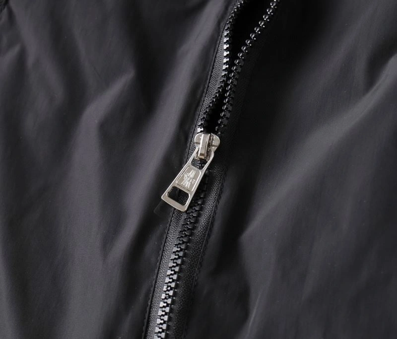 Bold Moncler Outwear 141978