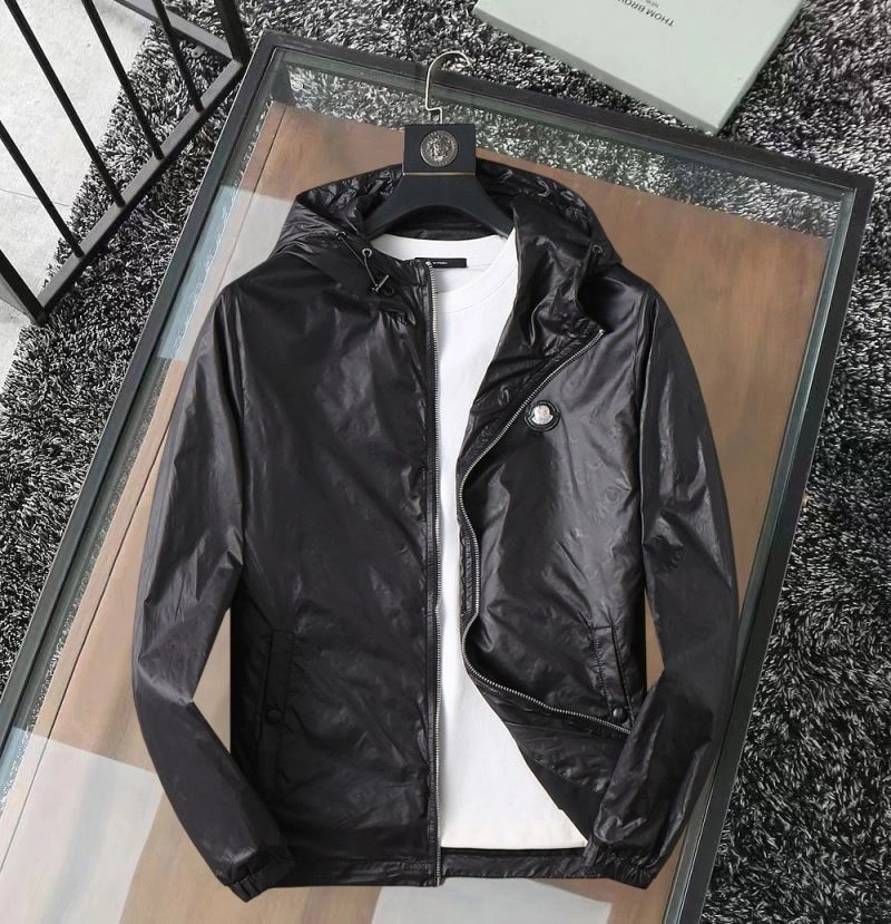 Moncler Outwear WaterResistant 141977