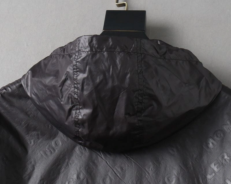 Moncler Outwear WaterResistant 141977