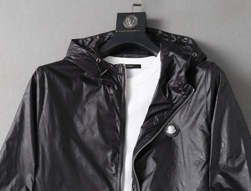 Moncler Outwear WaterResistant 141977