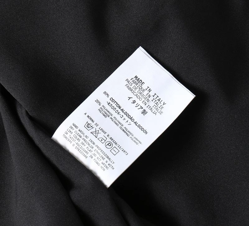 Moncler Outwear Sleek 141974