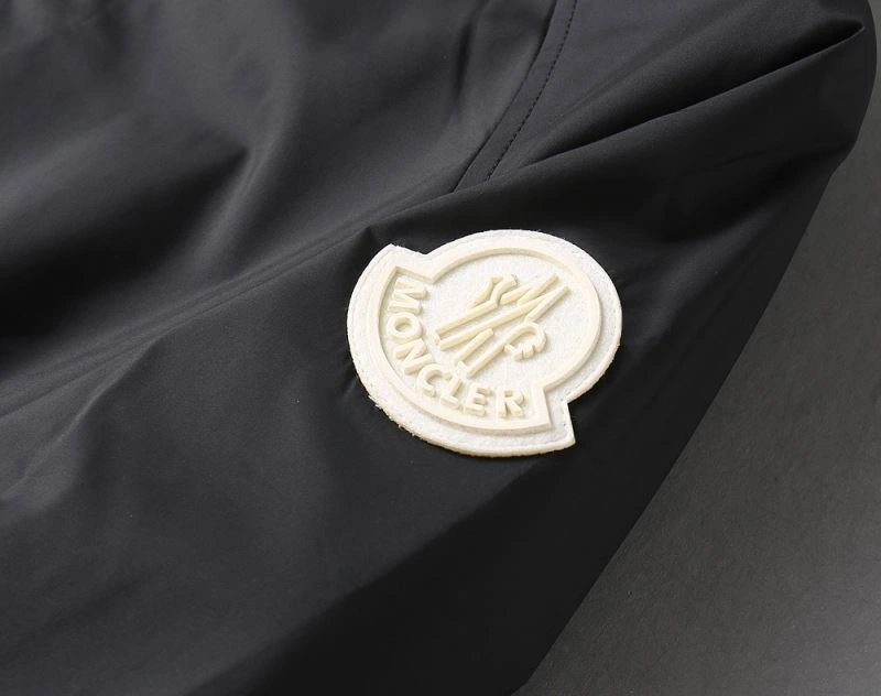 Moncler Outwear Comfortable 141971