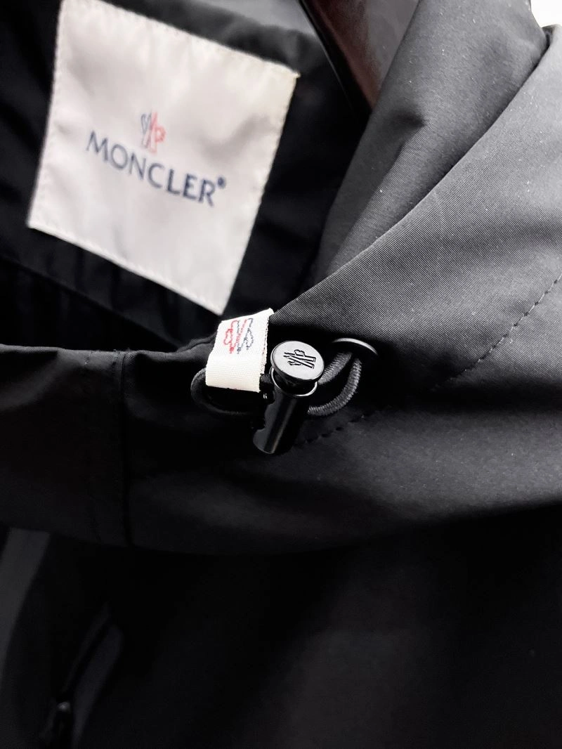 Thermal Moncler Outwear 141972