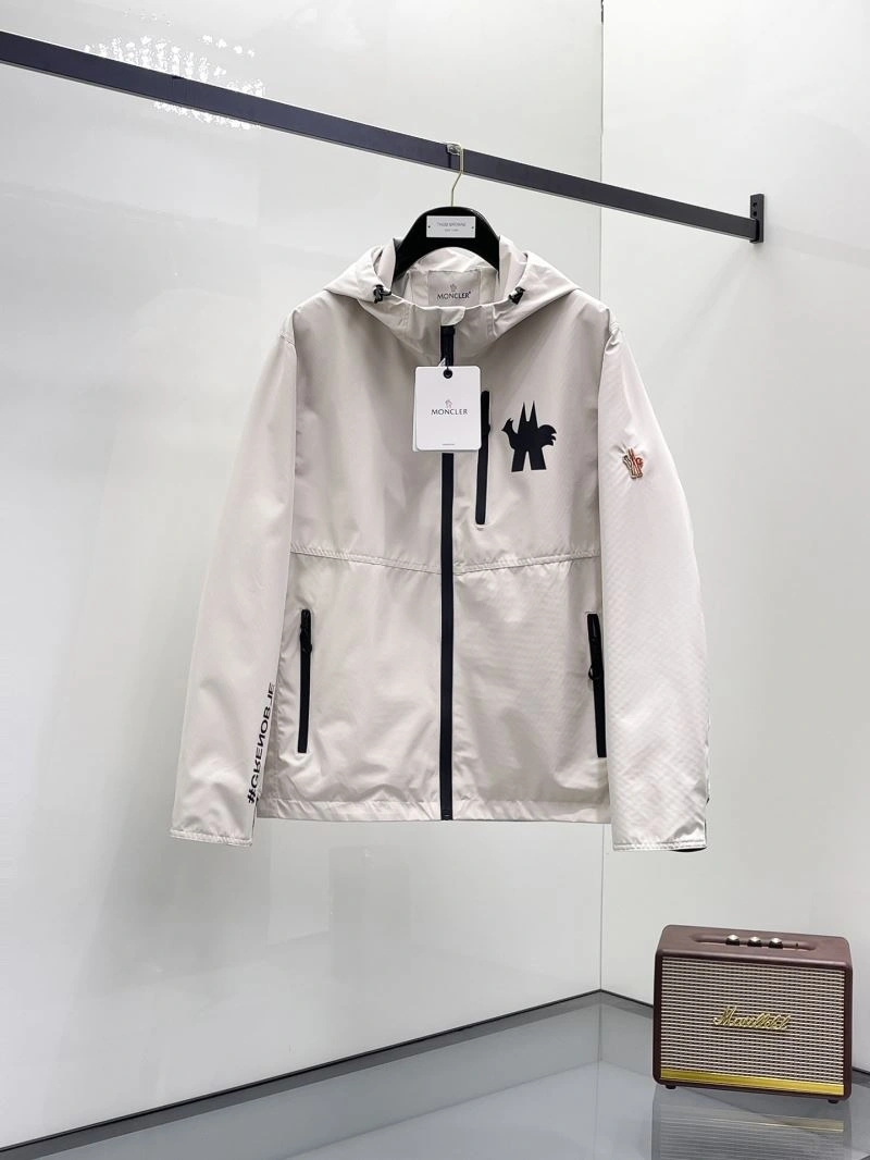Lightweight Moncler Outwear 141973