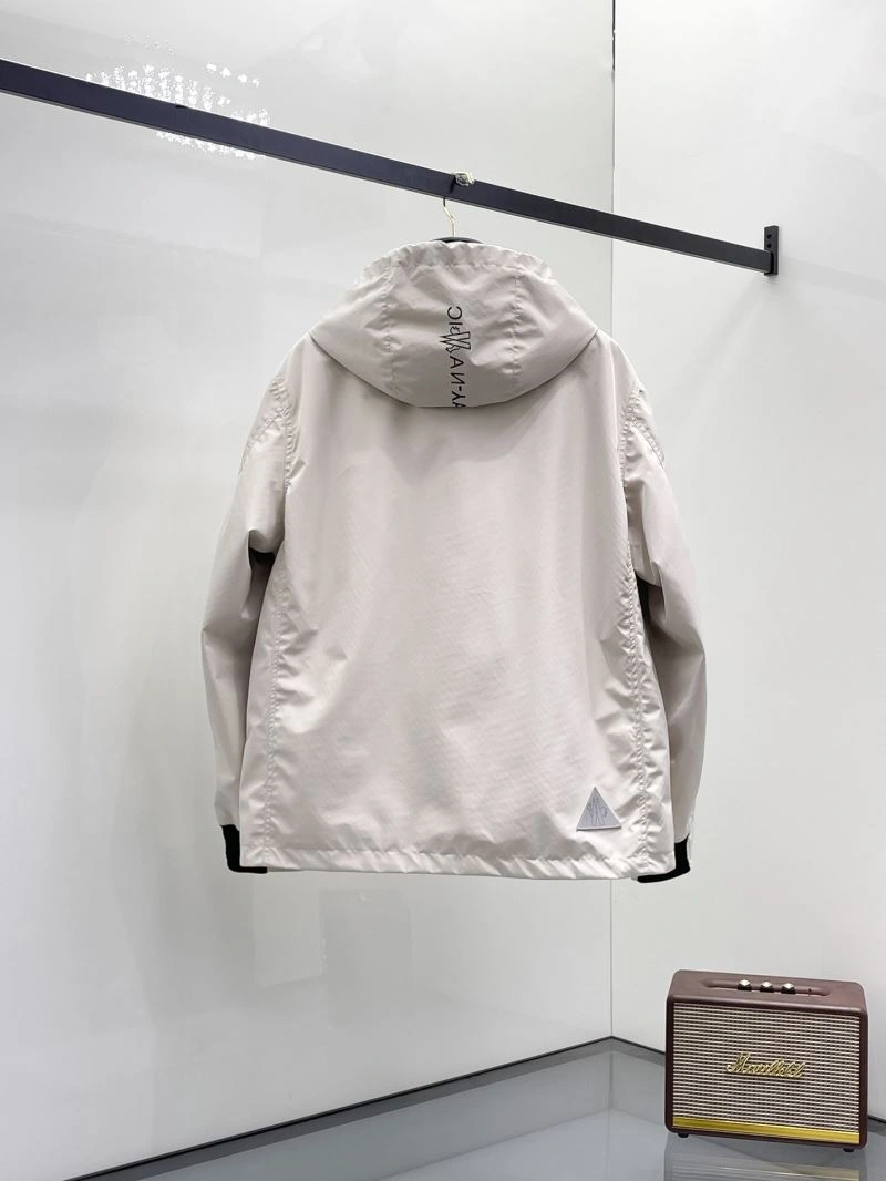 Lightweight Moncler Outwear 141973