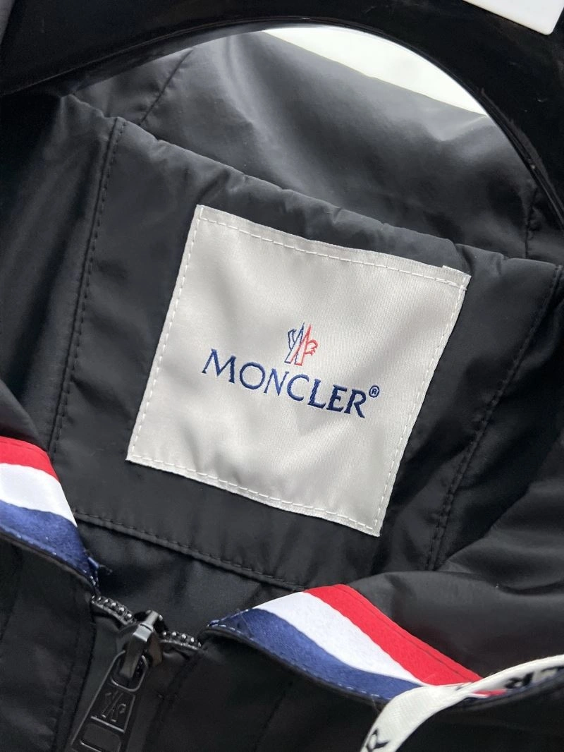 Moncler Outwear StreetReady 141962