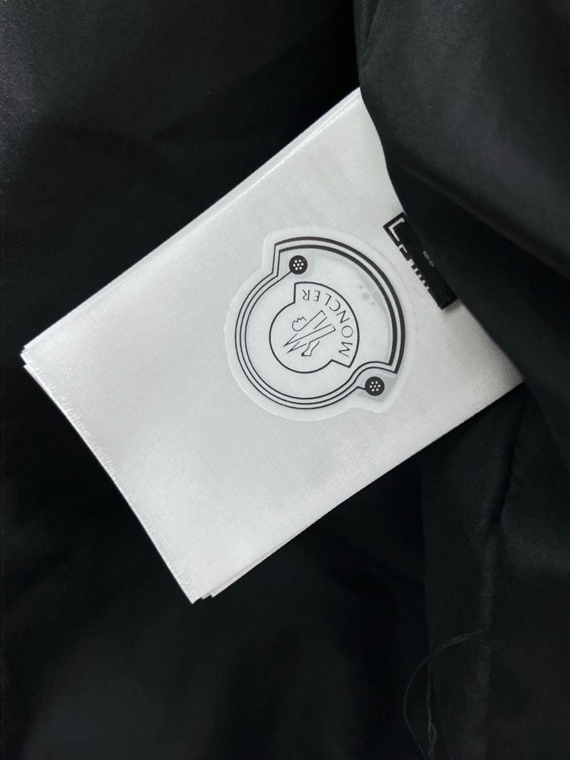Moncler Outwear StreetReady 141962