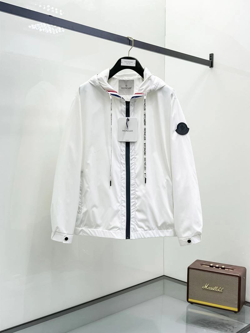 Moncler Outwear WellDesigned 141955