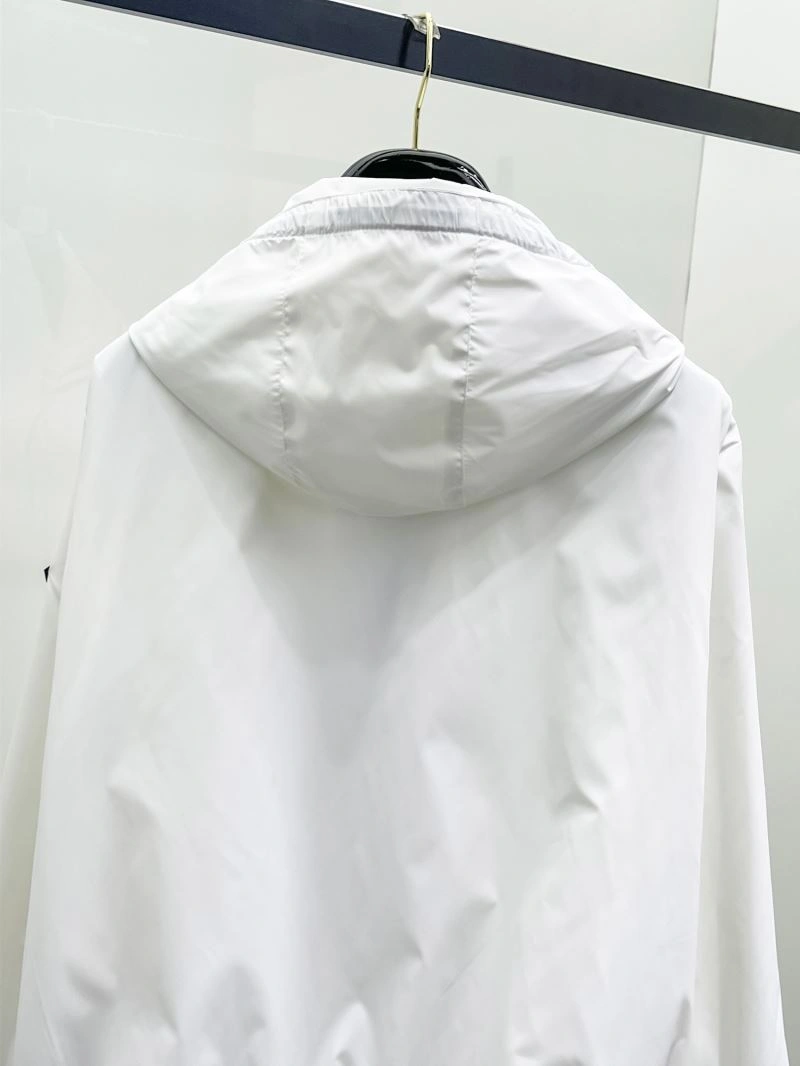 Moncler Outwear WellDesigned 141955