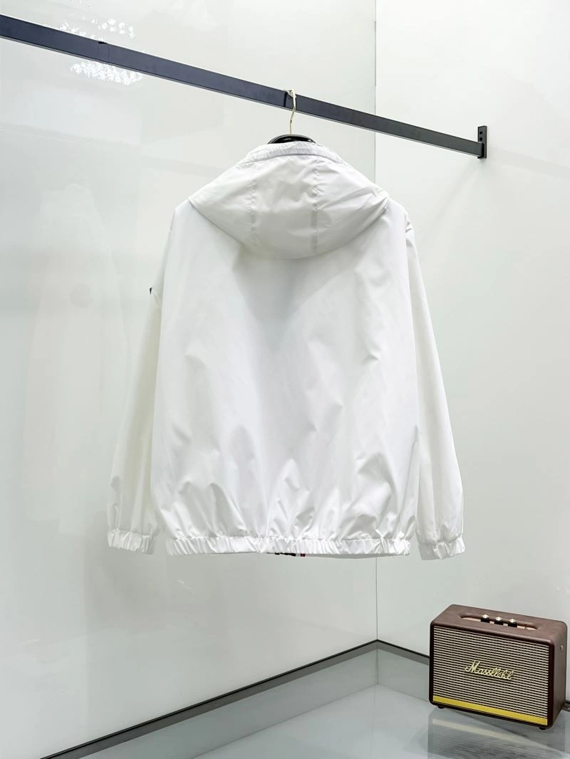 Moncler Outwear WellDesigned 141955