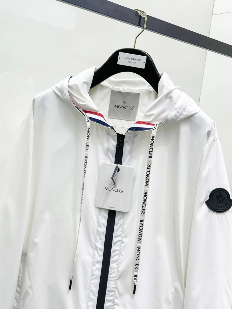 Moncler Outwear WellDesigned 141955