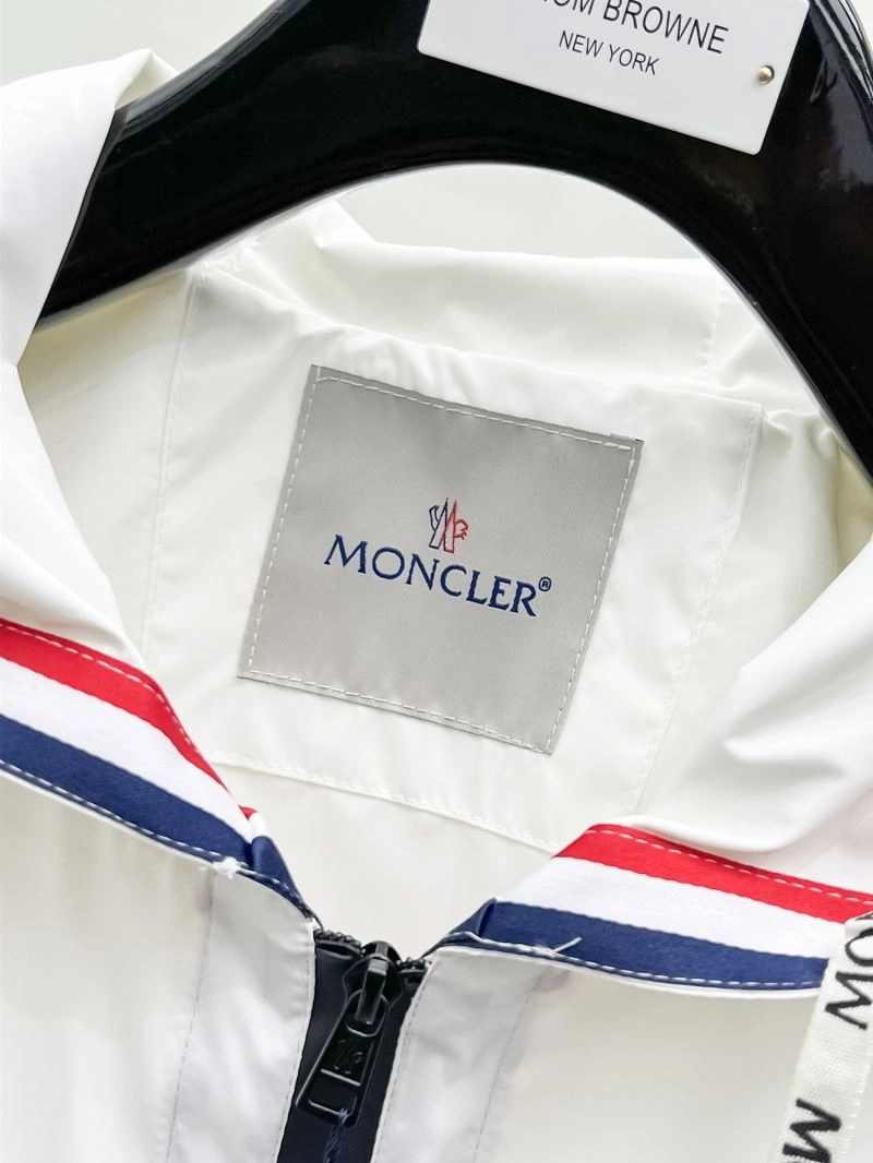 Moncler Outwear WellDesigned 141955