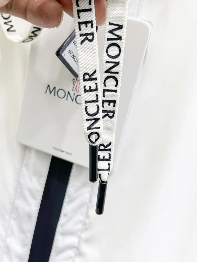 Moncler Outwear WellDesigned 141955