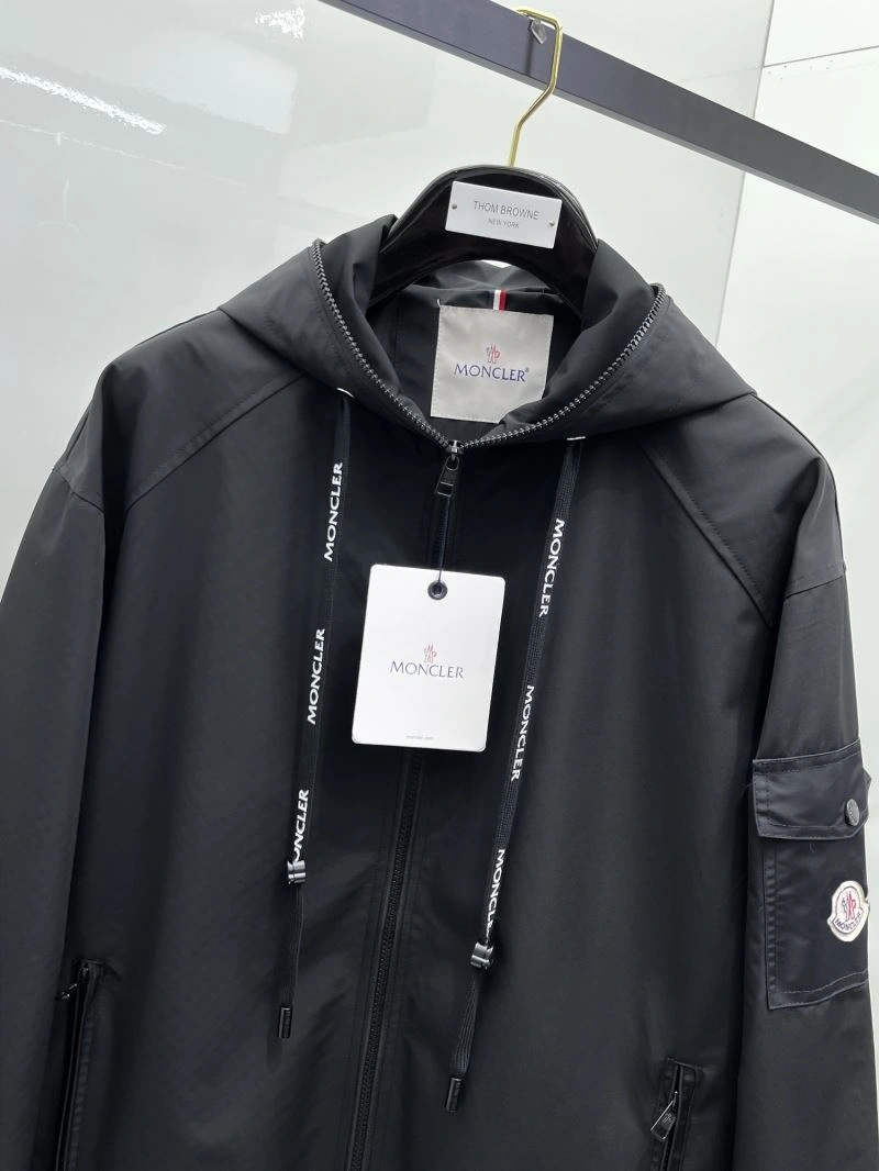 Moncler Outwear Durable 141954