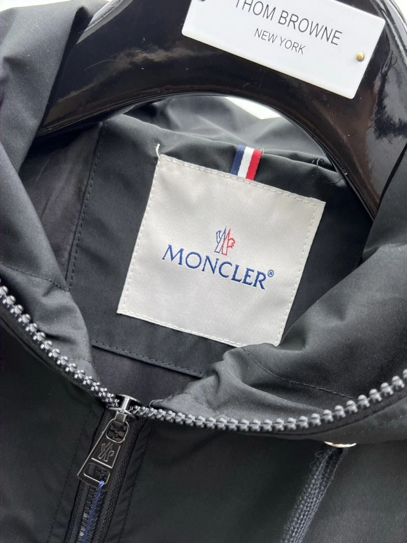 Moncler Outwear Durable 141954