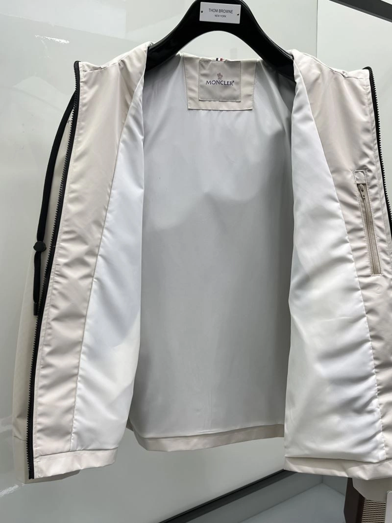 Moncler Outwear FastDry 141975