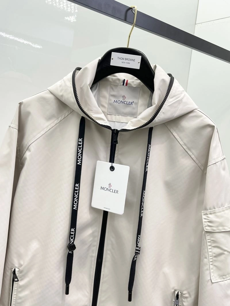 Moncler Outwear FastDry 141975
