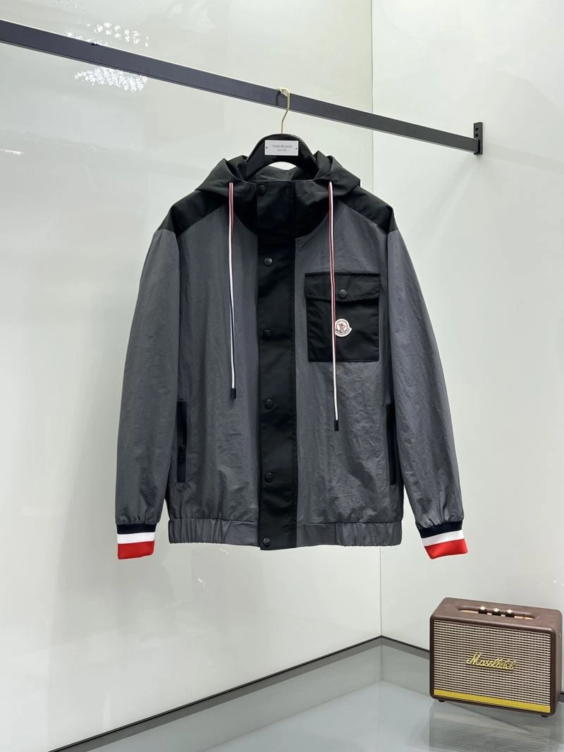 Effortless Moncler Outwear 141956