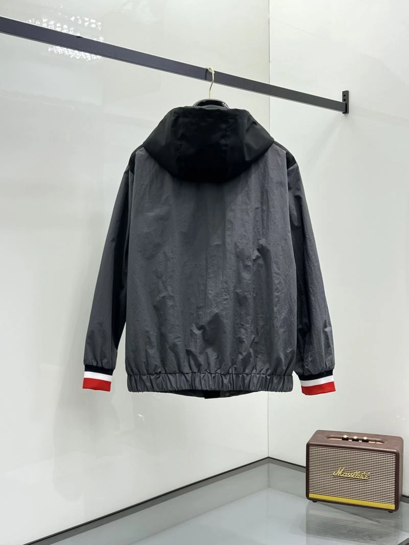 Effortless Moncler Outwear 141956