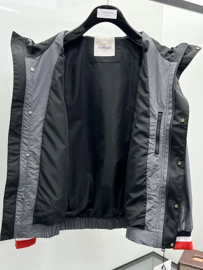 Effortless Moncler Outwear 141956