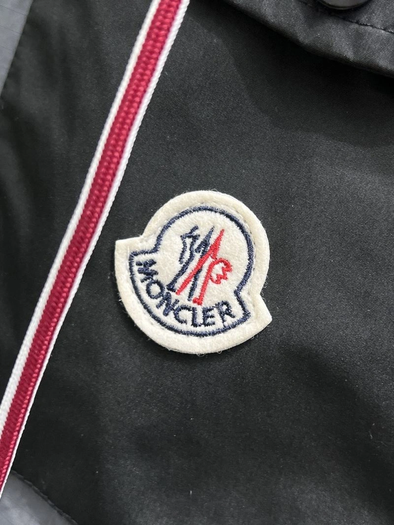 Effortless Moncler Outwear 141956