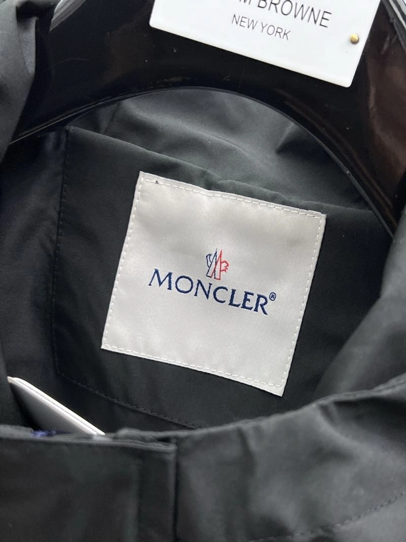 Effortless Moncler Outwear 141956