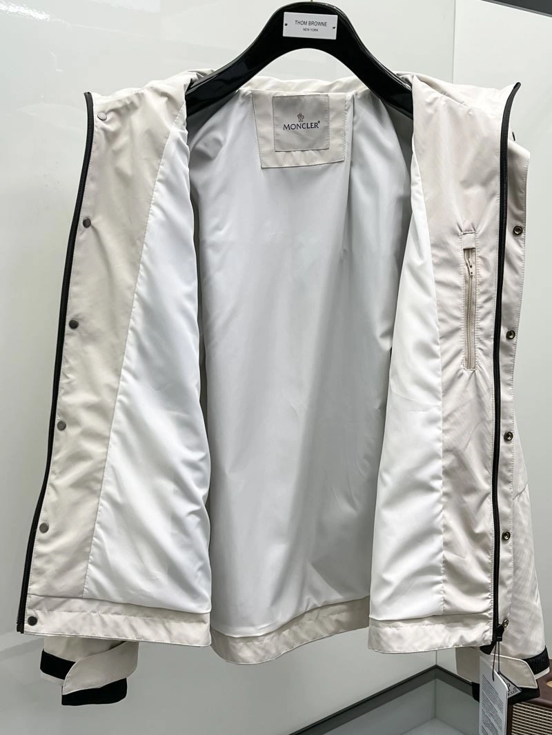 Moncler Outwear FreshLook 141961