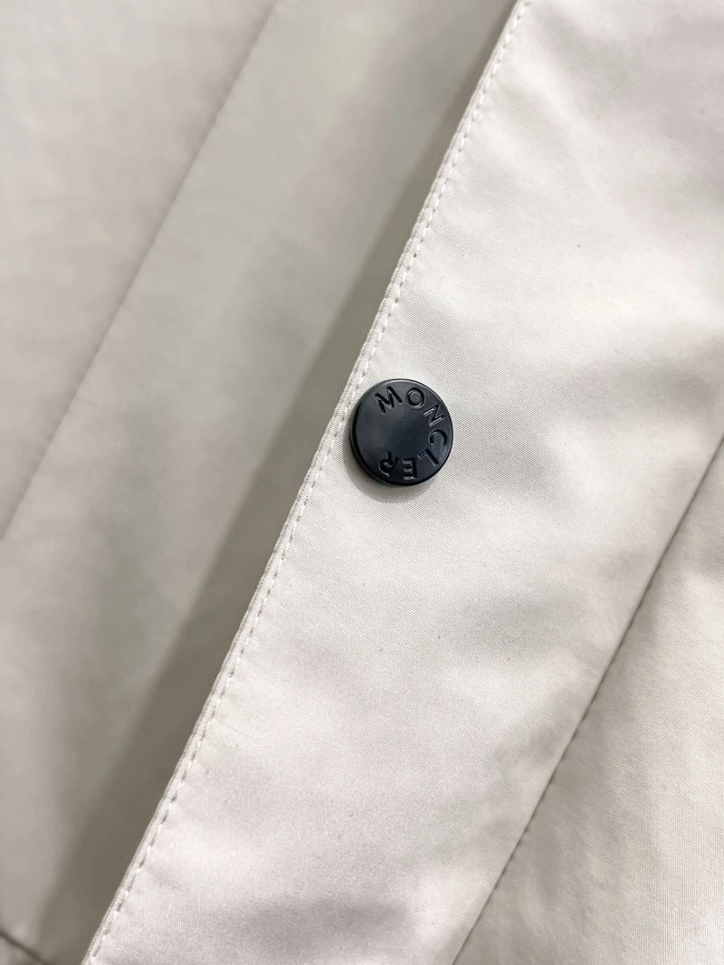 Moncler Outwear FreshLook 141961