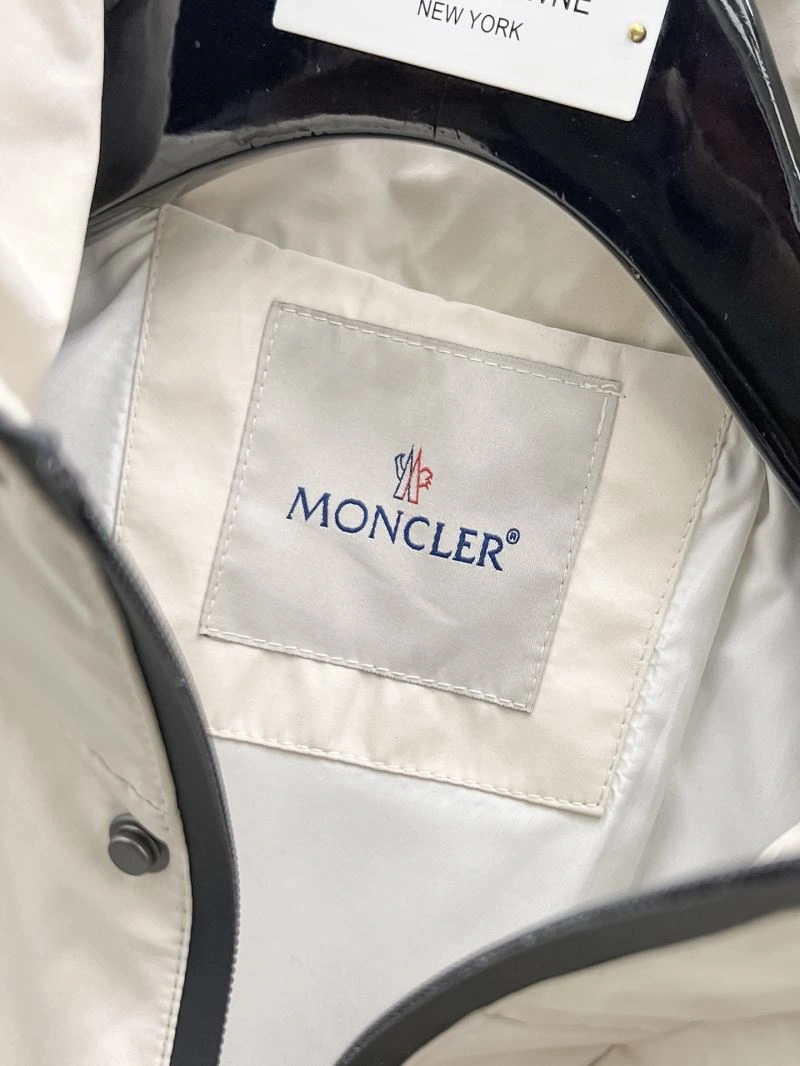 Moncler Outwear FreshLook 141961