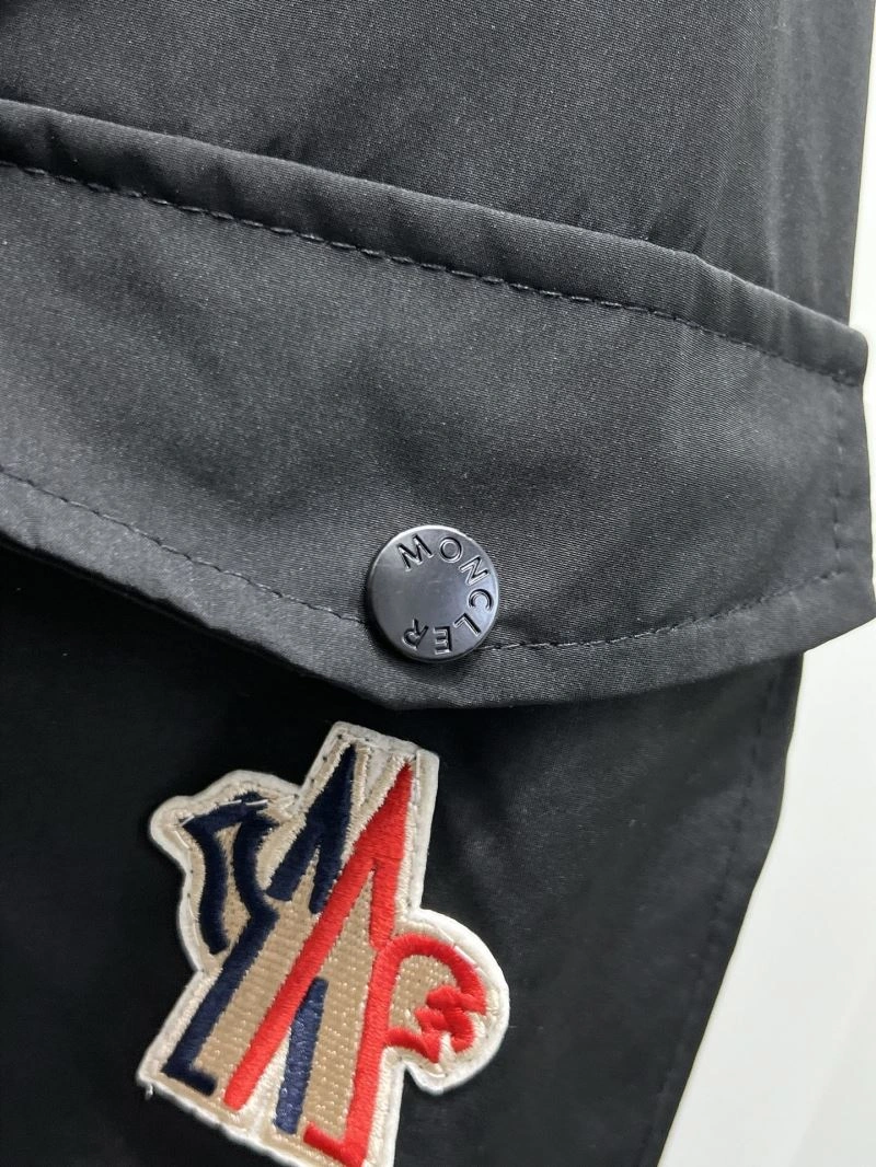 Moncler Outwear Sporty 141968