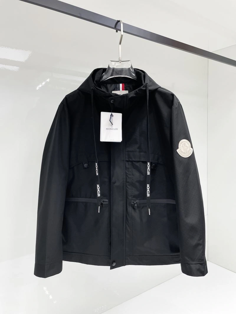 Compact Moncler Outwear 141951
