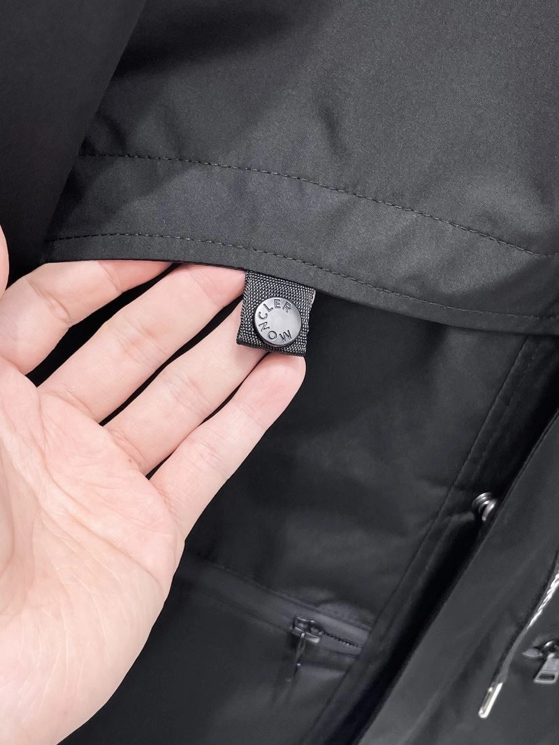 Compact Moncler Outwear 141951