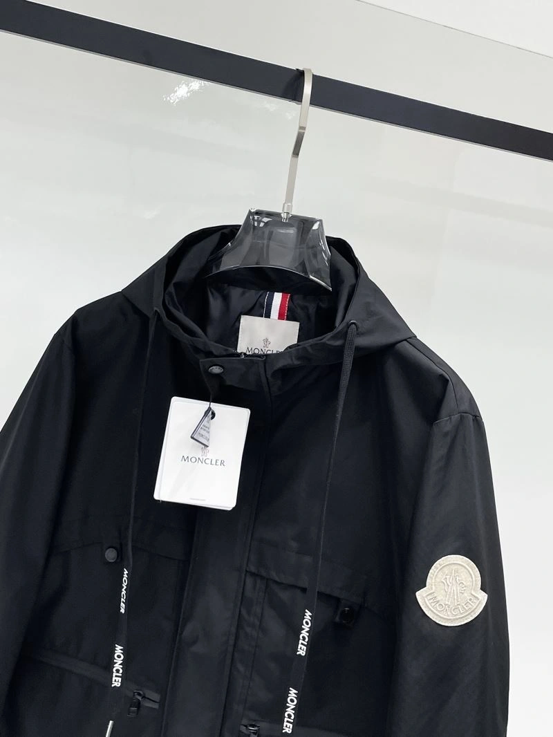 Compact Moncler Outwear 141951