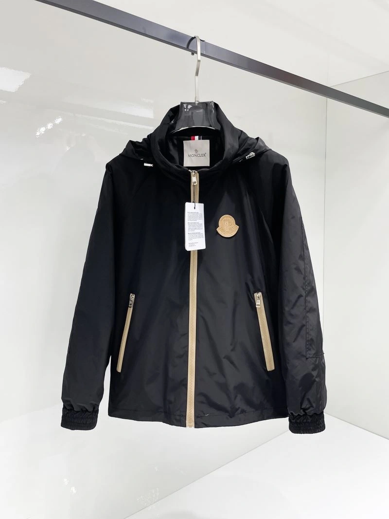Moncler Outwear ZipUp 141960