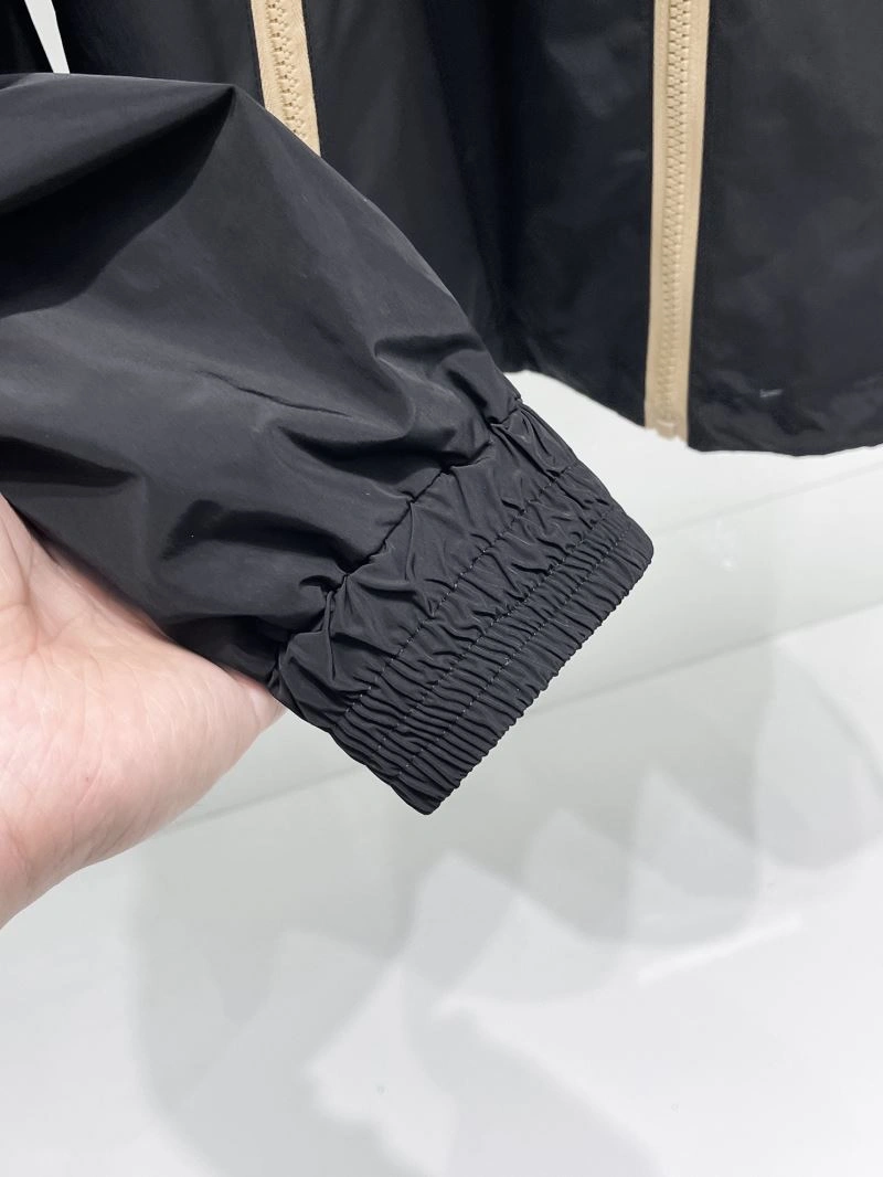 Moncler Outwear ZipUp 141960