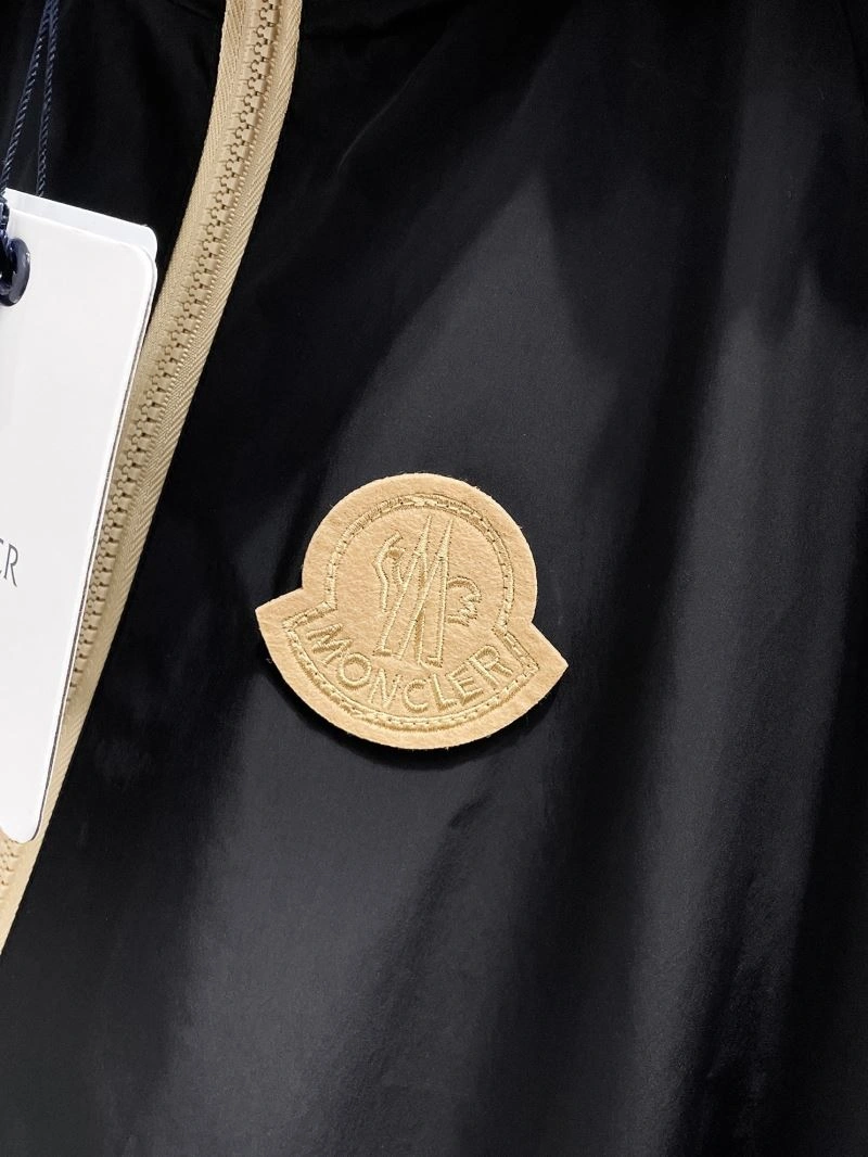 Moncler Outwear ZipUp 141960