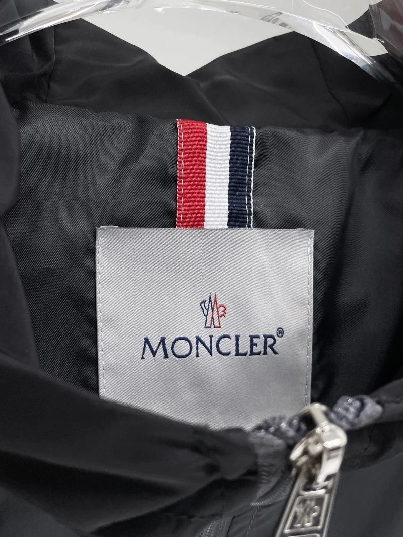 Moncler Outwear Casual 141966