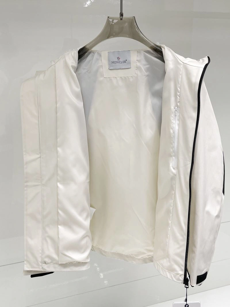 Minimalist Moncler Outwear 141969